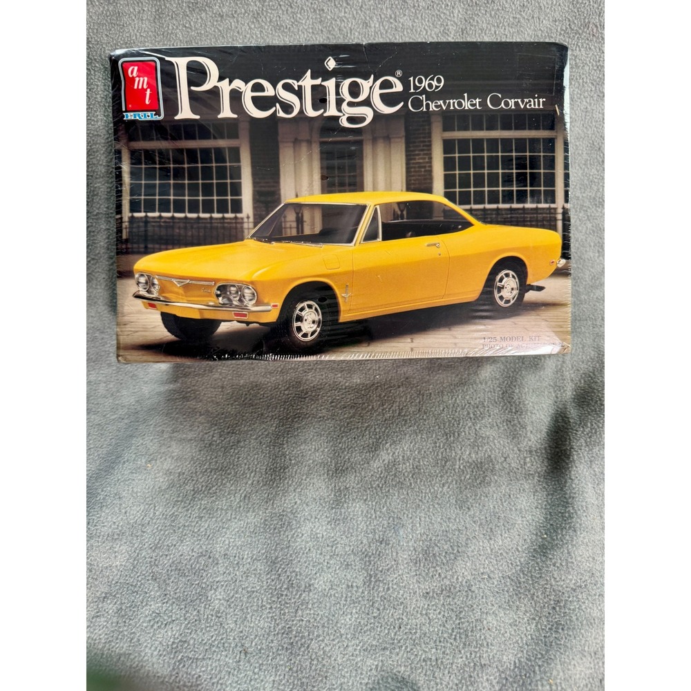 AMT Ertl Prestige 1969 Chevy Corvair 1/25‎ Scale Model Kit 6773 Factory Sealed